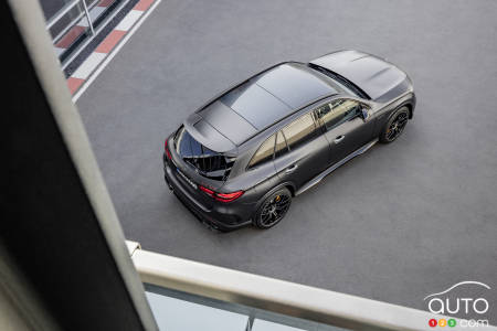The 2025 Mercedes-AMG GLC 63, from above